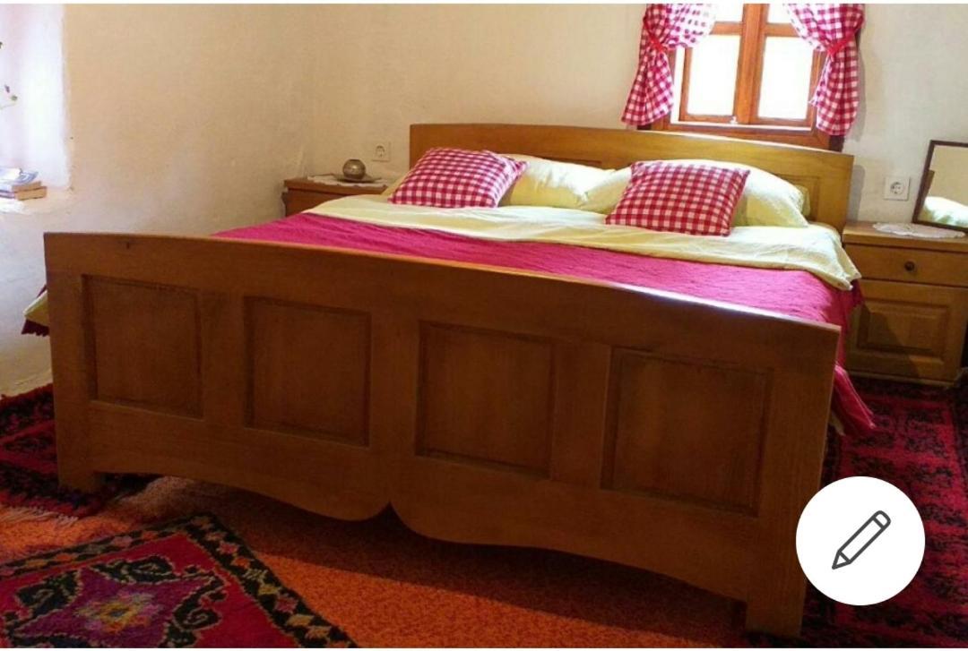 Etno Guest House Lalovic Тиентище Екстериор снимка