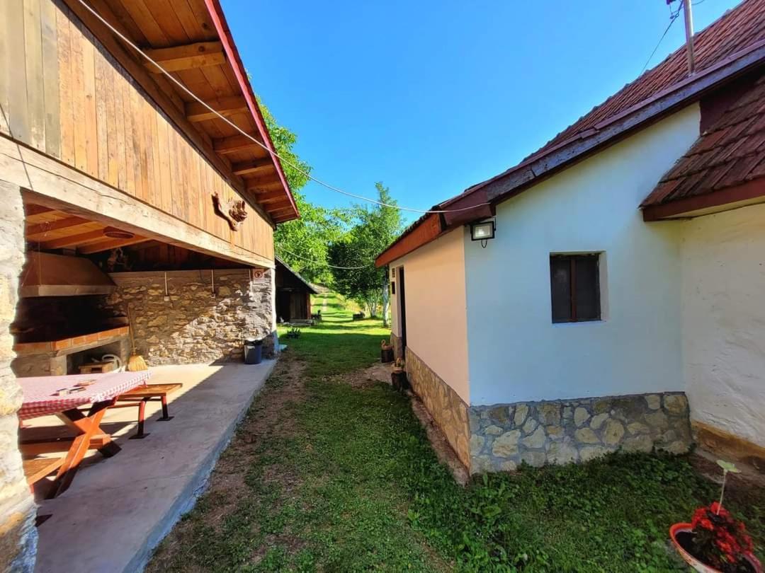 Etno Guest House Lalovic Тиентище Екстериор снимка